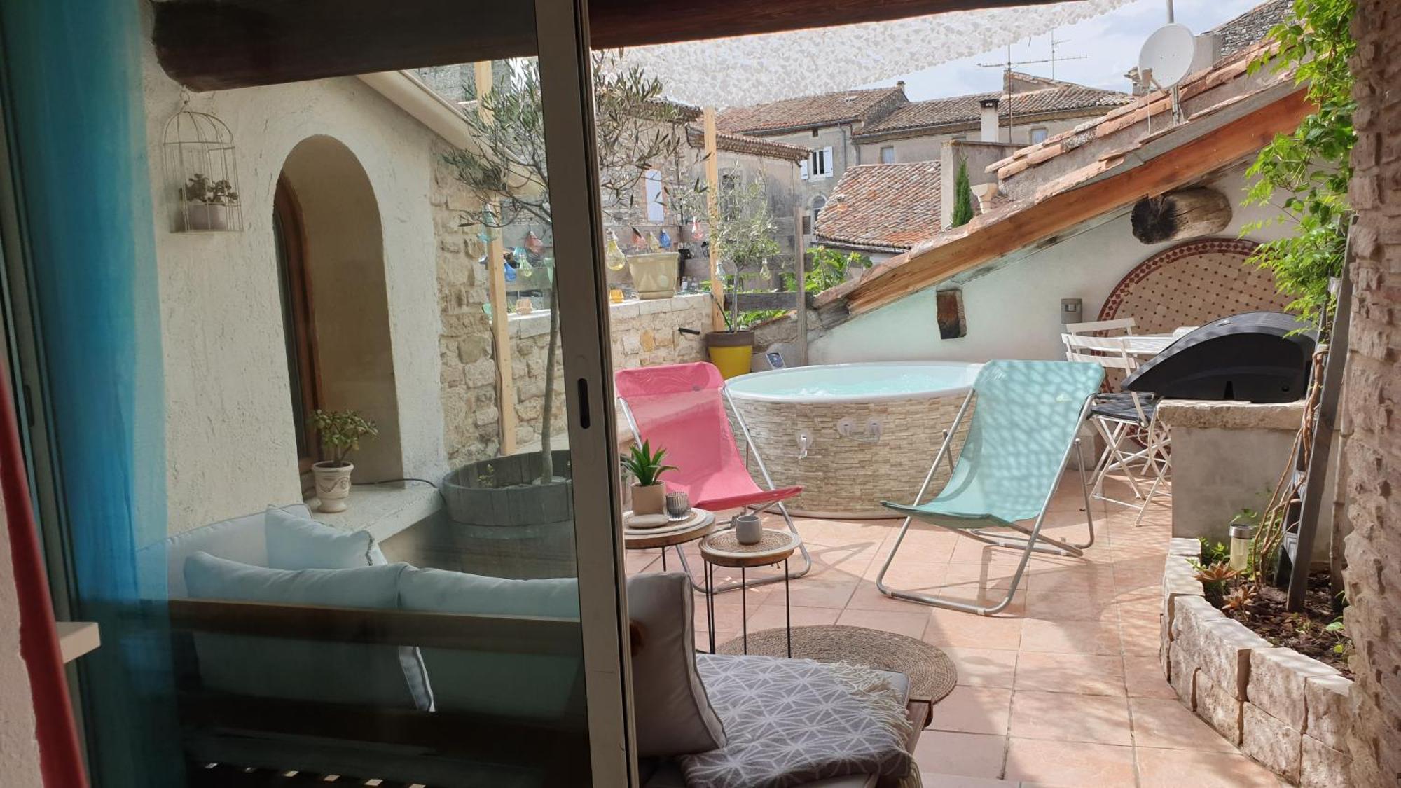 Maison Avec Jacuzzi Et Terrasse Sur Les Toits Brignon Eksteriør bilde